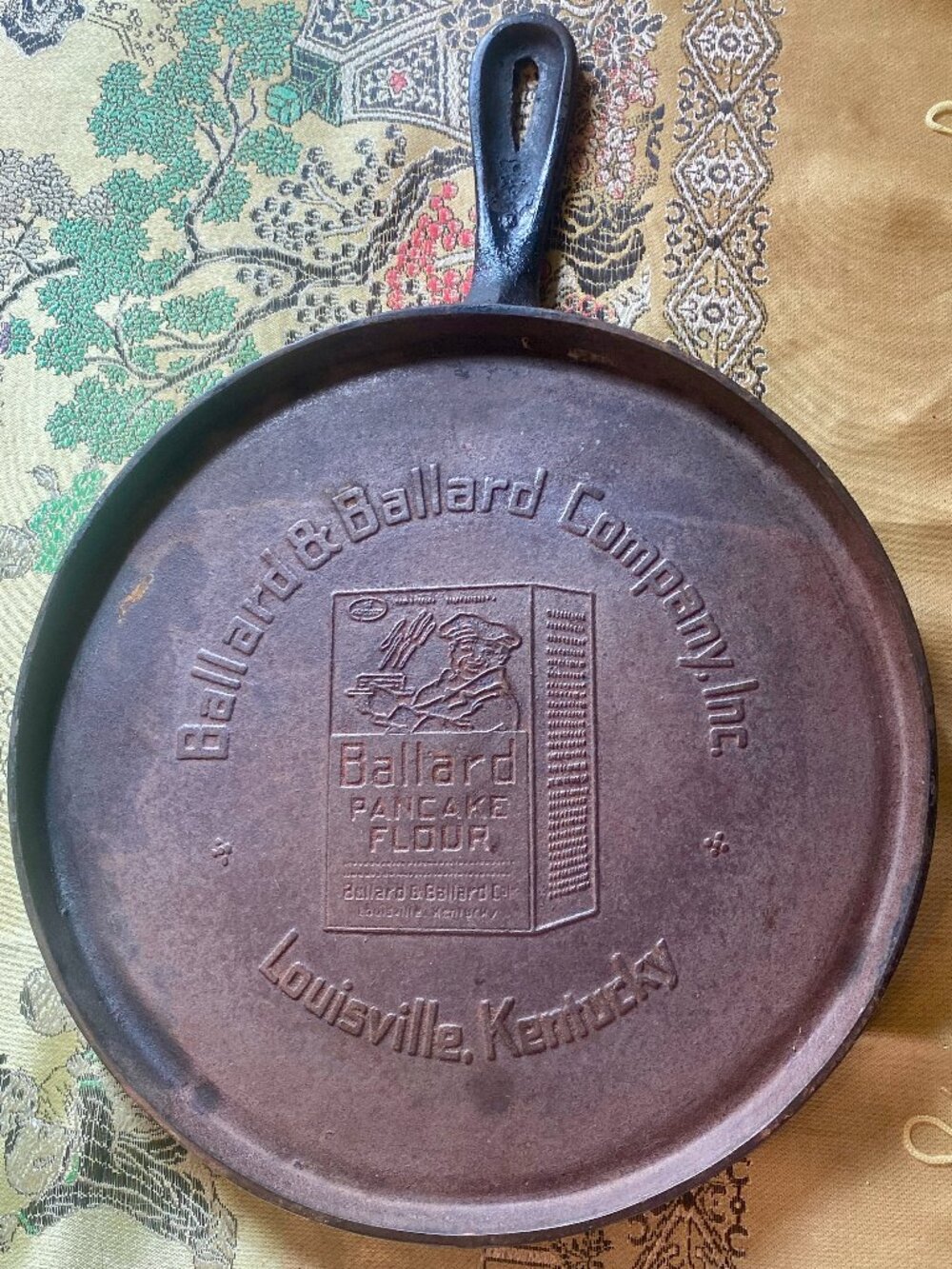Vintage Martin #10 Ballard & Ballard Advertising Cast Iron Griddle